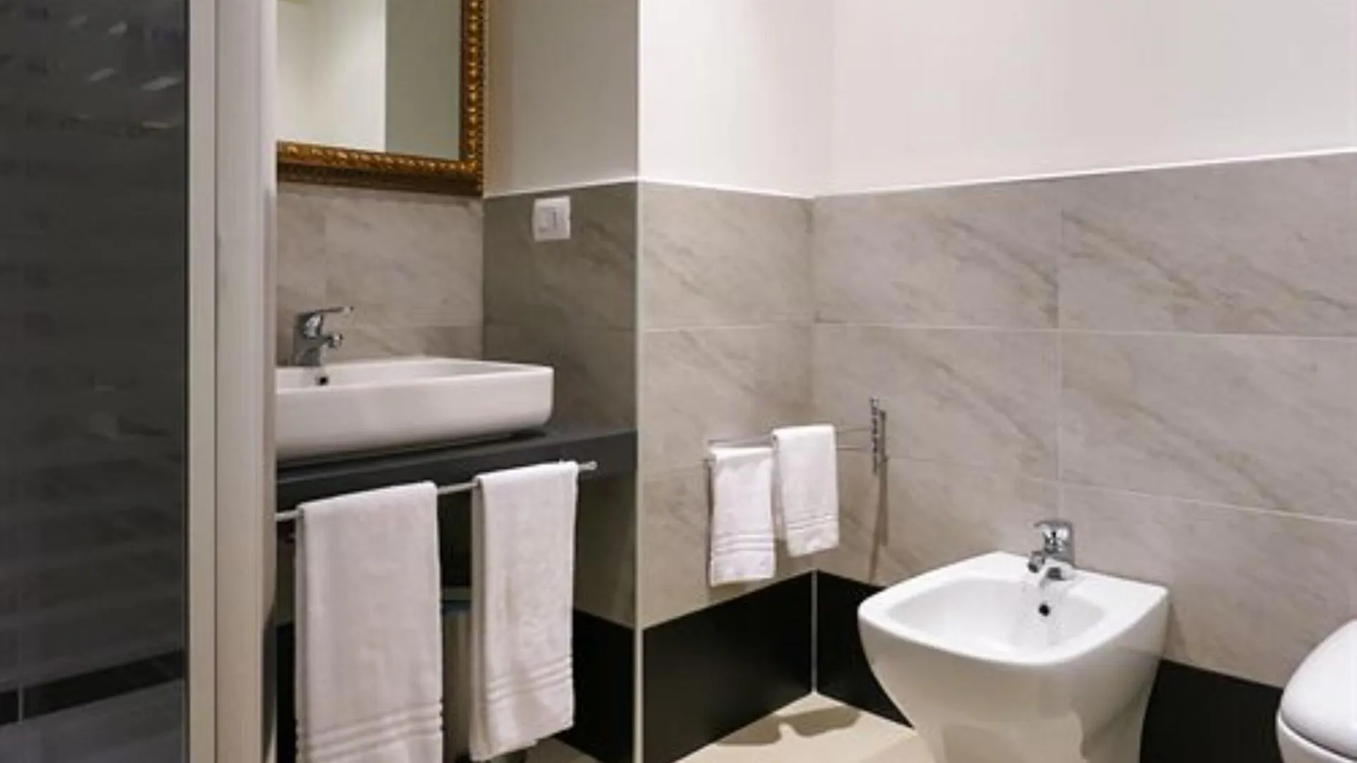 La Locanda Del Pino Milán Bed and breakfast